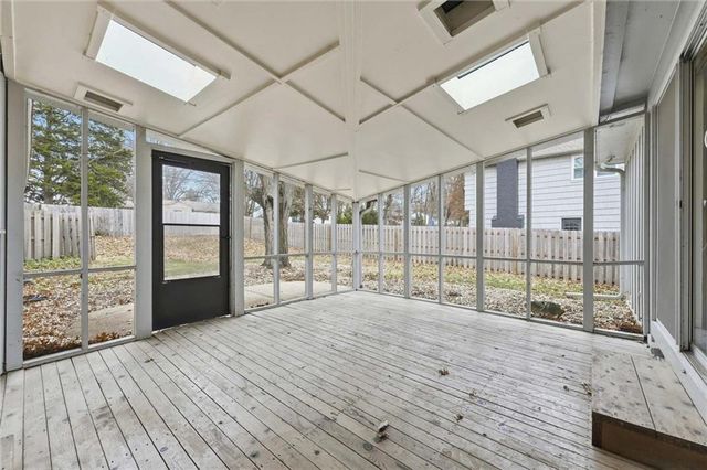 5500 W 88th Terrace, Overland Park, KS 66207