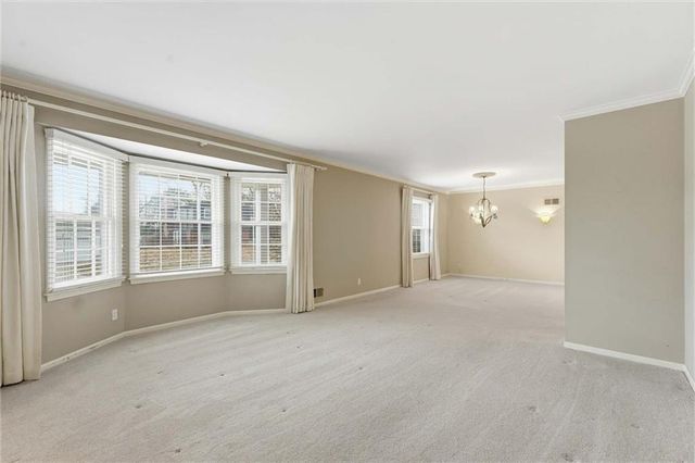 5500 W 88th Terrace, Overland Park, KS 66207