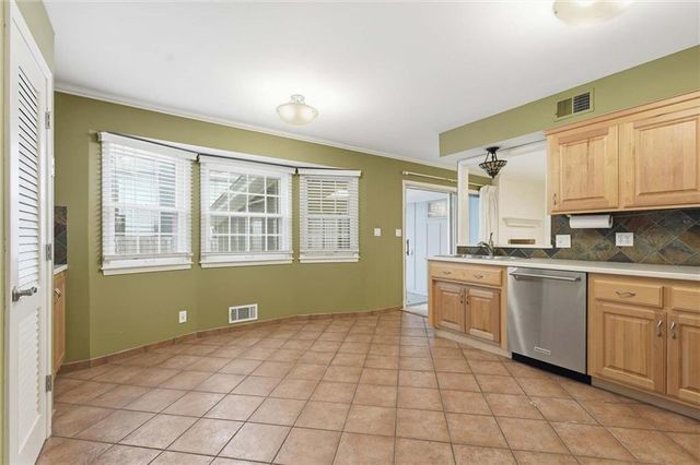 5500 W 88th Terrace, Overland Park, KS 66207