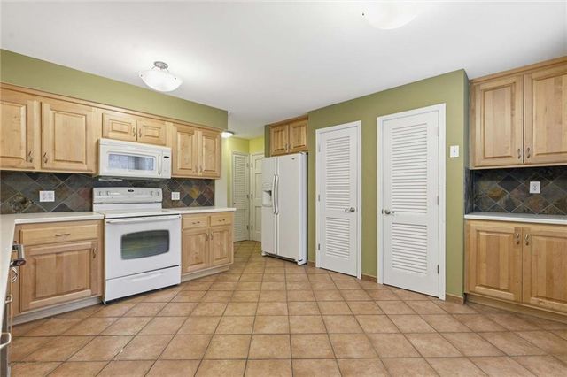 5500 W 88th Terrace, Overland Park, KS 66207