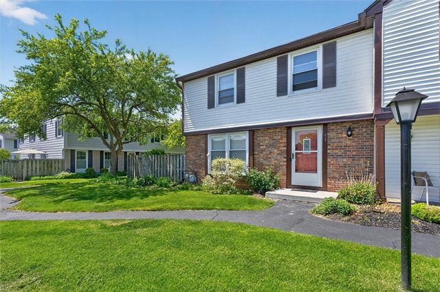 51 Springwood Drive, Webster, NY 14580