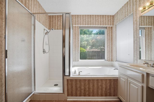 6720 Branch Creek Drive, Fort Worth, TX 76132