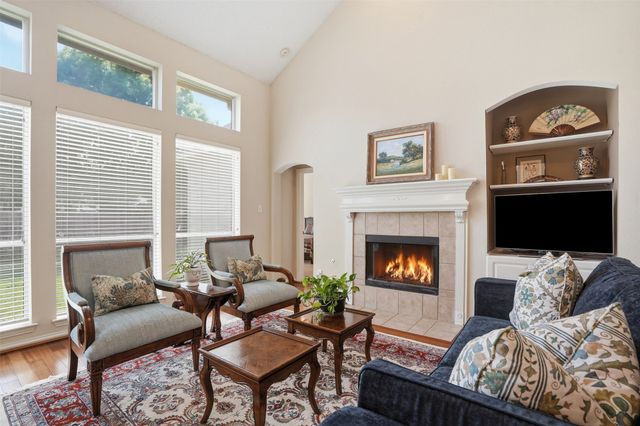 6720 Branch Creek Drive, Fort Worth, TX 76132