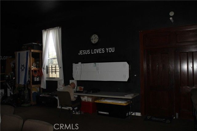 6035 Mesa, Los Angeles, CA 90042