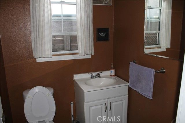 6035 Mesa, Los Angeles, CA 90042