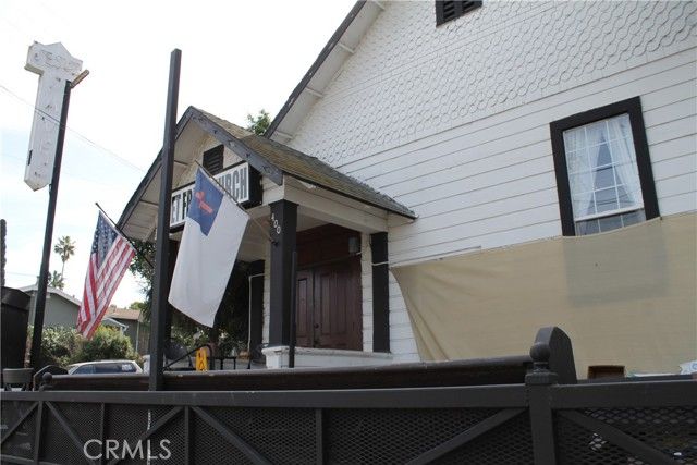 6035 Mesa, Los Angeles, CA 90042