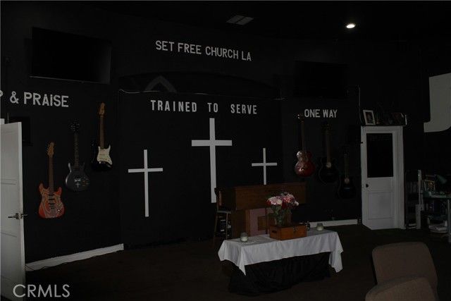 6035 Mesa, Los Angeles, CA 90042