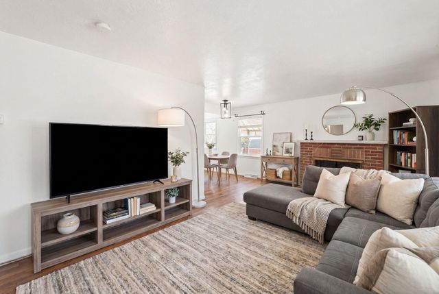 827 E Courtland Ave, Spokane, WA 99207