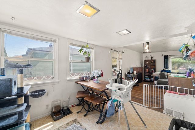 827 E Courtland Ave, Spokane, WA 99207