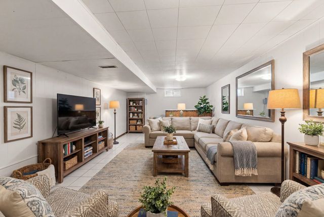 827 E Courtland Ave, Spokane, WA 99207