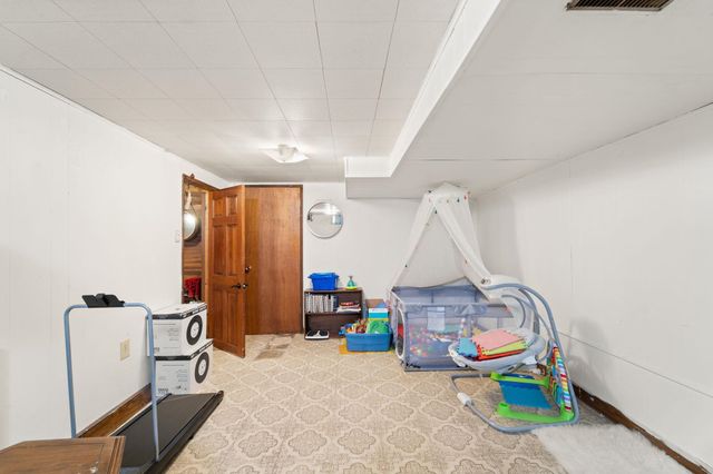 827 E Courtland Ave, Spokane, WA 99207