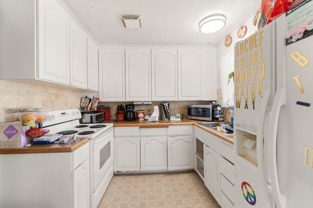 827 E Courtland Ave, Spokane, WA 99207