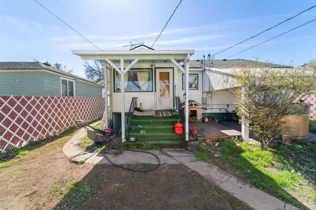 827 E Courtland Ave, Spokane, WA 99207