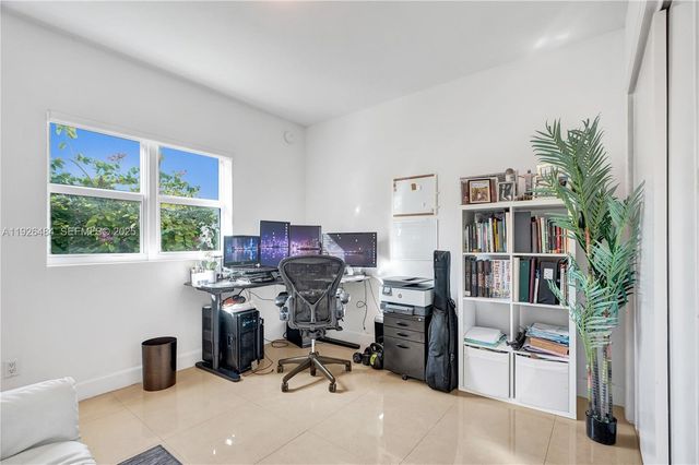 14951 Royal Oaks Ln 401, North Miami, FL 33181