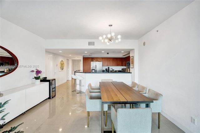 14951 Royal Oaks Ln 401, North Miami, FL 33181