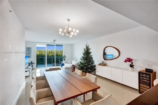 14951 Royal Oaks Ln 401, North Miami, FL 33181