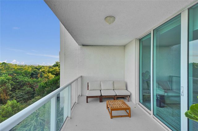 14951 Royal Oaks Ln 401, North Miami, FL 33181