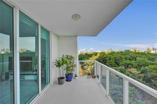 14951 Royal Oaks Ln 401, North Miami, FL 33181