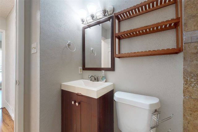 2307 Dartmouth Drive, Arlington, TX 76015