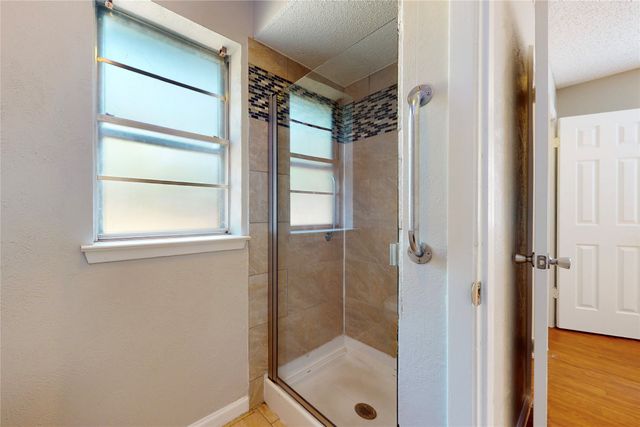 2307 Dartmouth Drive, Arlington, TX 76015