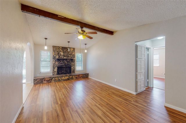 2307 Dartmouth Drive, Arlington, TX 76015