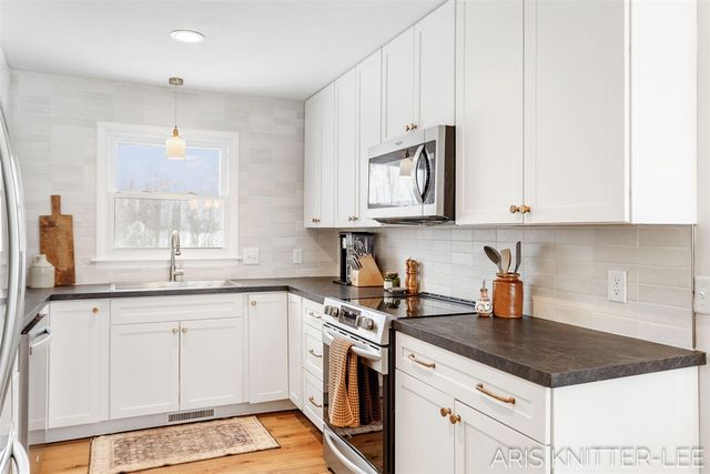 5761 120th Avenue, Holland, MI 49424