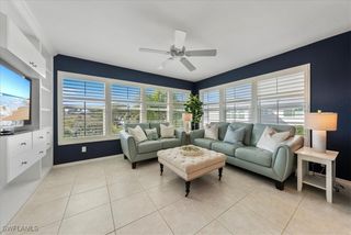 725 Neapolitan WAY 725, Naples, FL 34103