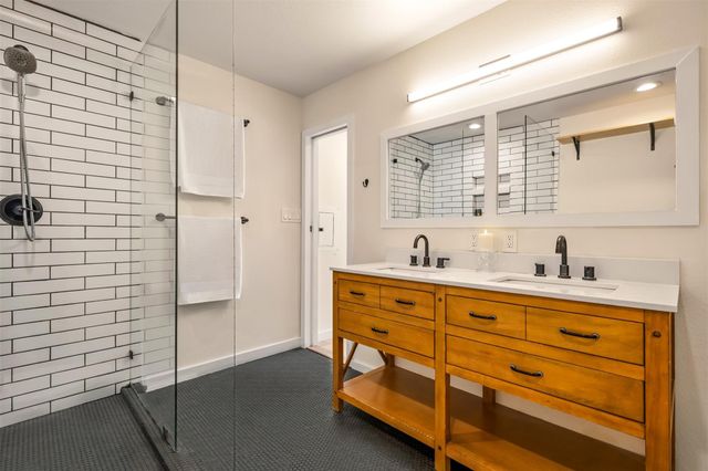 9002 Slayton DR, Austin, TX 78753