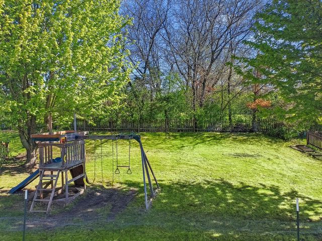 1108 E Pinecrest LANE, Elkhorn, WI 53121