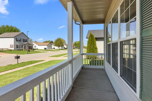 1108 E Pinecrest LANE, Elkhorn, WI 53121