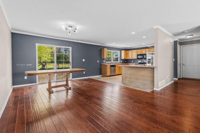 1108 E Pinecrest LANE, Elkhorn, WI 53121