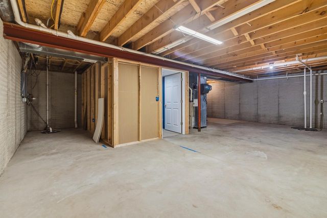 1108 E Pinecrest LANE, Elkhorn, WI 53121