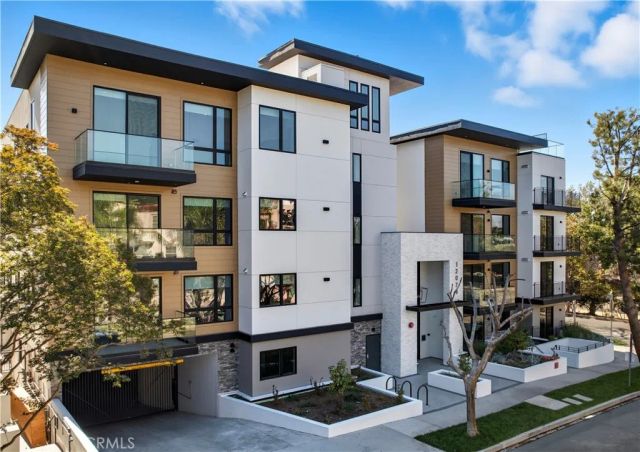 12078 Guerin Street 302, Studio City, CA 91604