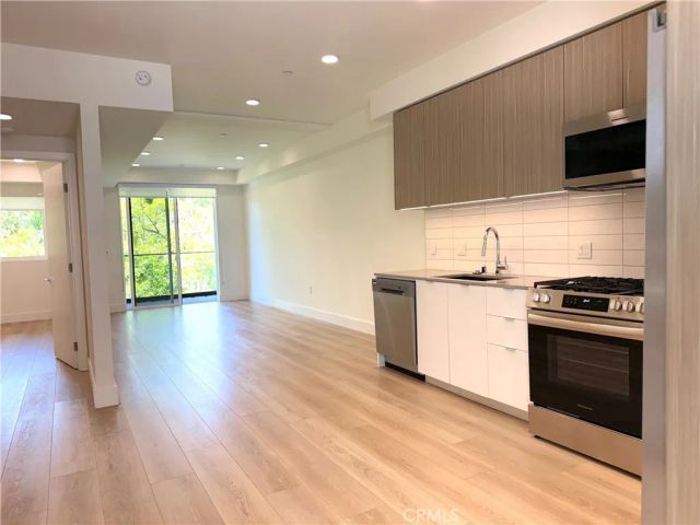 12078 Guerin Street 302, Studio City, CA 91604