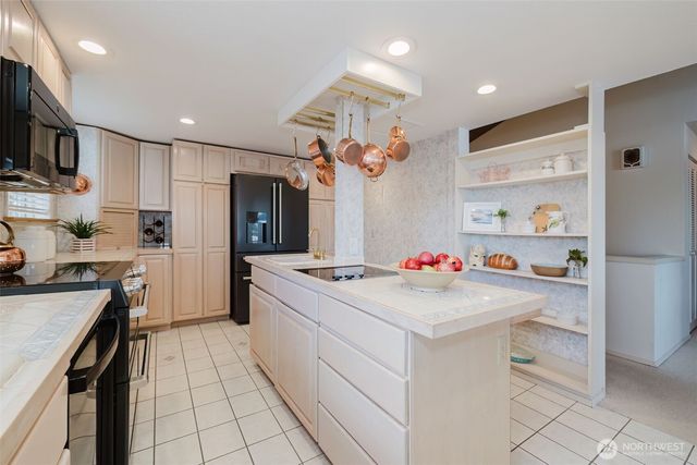 16901 E State Route 106, Belfair, WA 98528