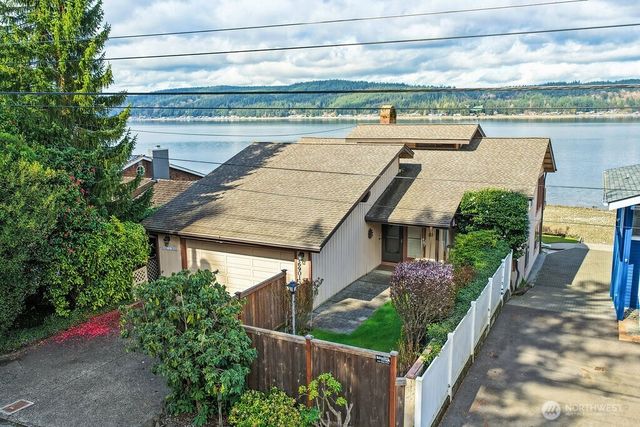 16901 E State Route 106, Belfair, WA 98528