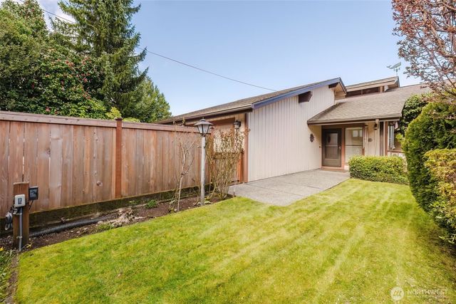 16901 E State Route 106, Belfair, WA 98528