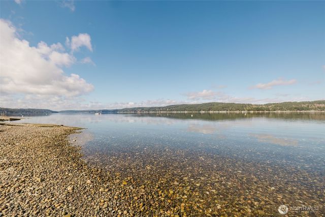 16901 E State Route 106, Belfair, WA 98528