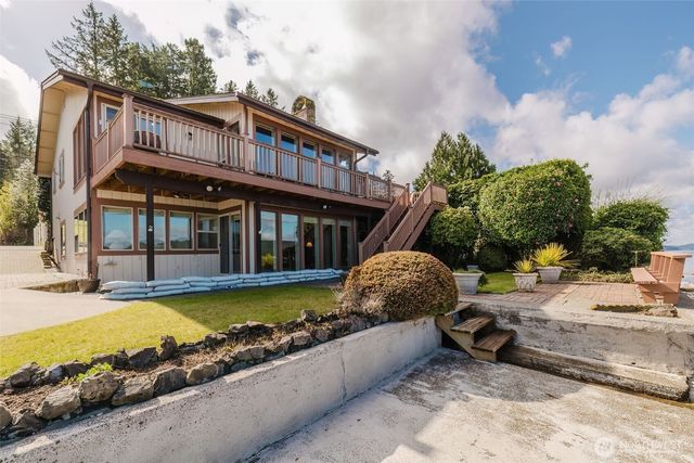 16901 E State Route 106, Belfair, WA 98528