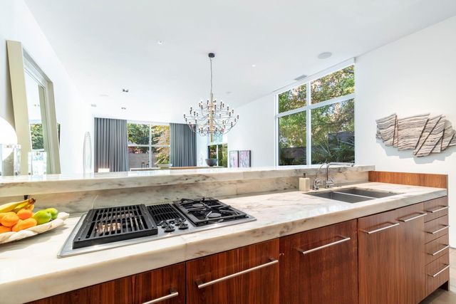 2845 Lee Street, Dallas, TX 75206