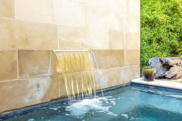 2845 Lee Street, Dallas, TX 75206