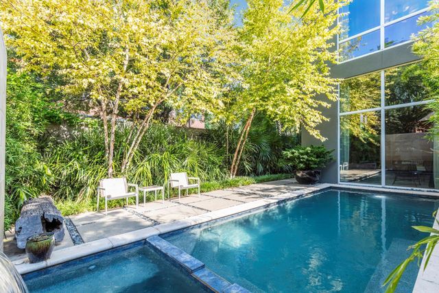 2845 Lee Street, Dallas, TX 75206