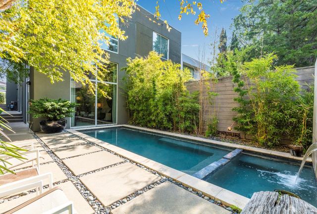 2845 Lee Street, Dallas, TX 75206