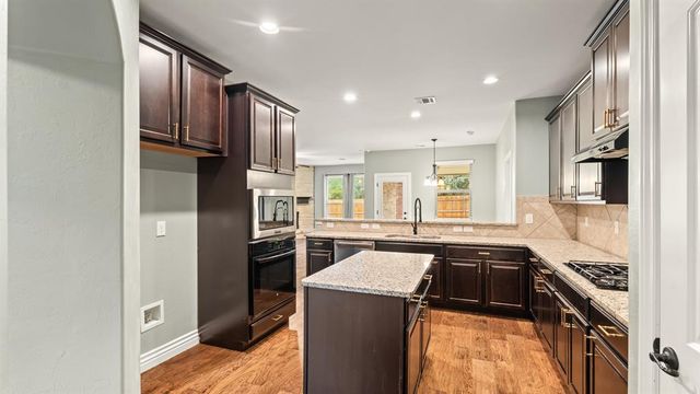 1804 Flagman Street, Yukon, OK 73099