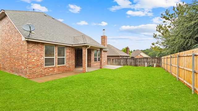 1804 Flagman Street, Yukon, OK 73099