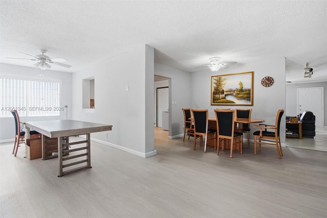 8410 SW 20th St, North Lauderdale, FL 33068