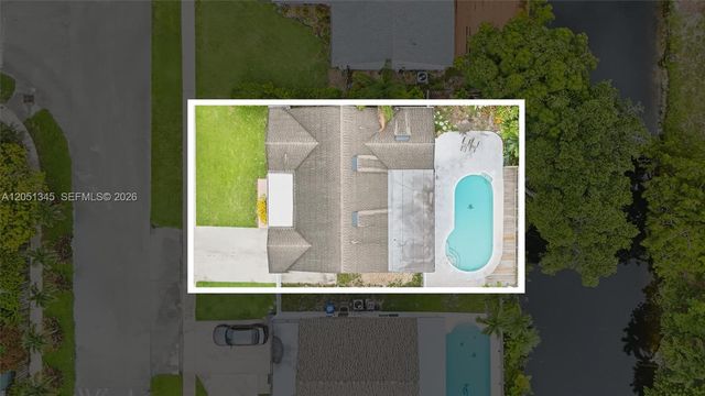 8410 SW 20th St, North Lauderdale, FL 33068