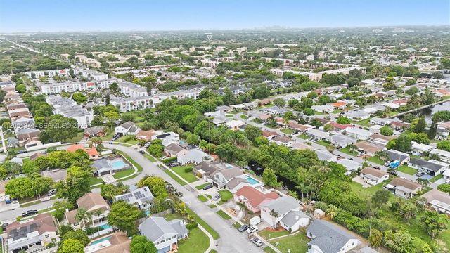 8410 SW 20th St, North Lauderdale, FL 33068