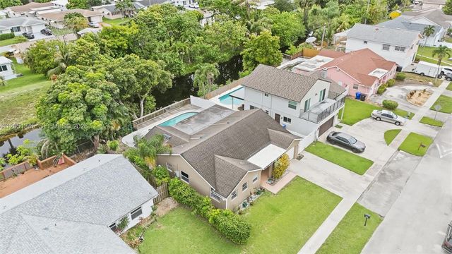 8410 SW 20th St, North Lauderdale, FL 33068