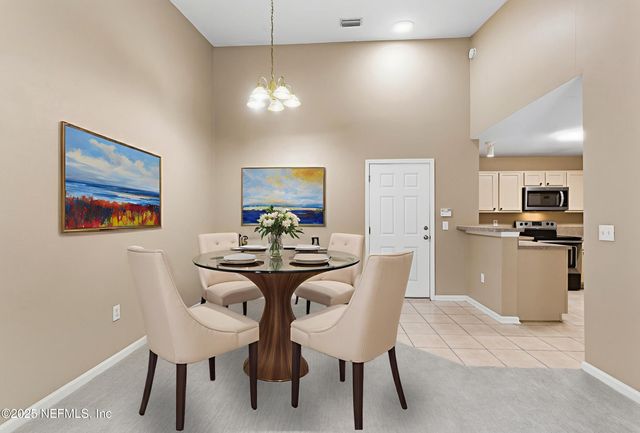 6069 MAGGIES Circle 115, Jacksonville, FL 32244